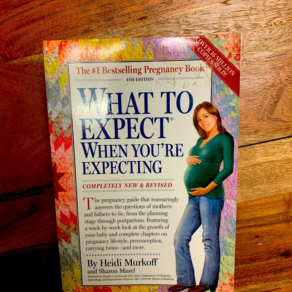 "WHAT TO EXPECT.. WHEN YOU'RE EXPECTING" BOOK 📖